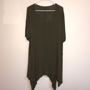 Rue 21 + Hunter Green Long Top